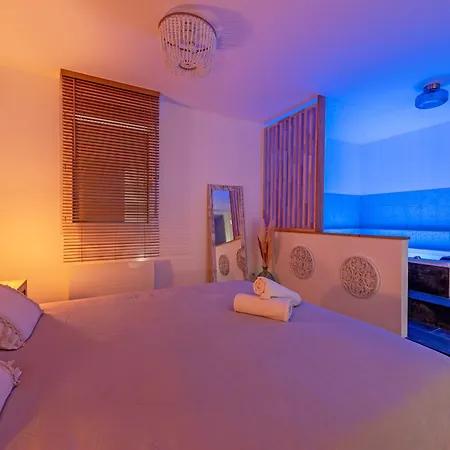 Premium Jacuzzi Terrasse Climatisation